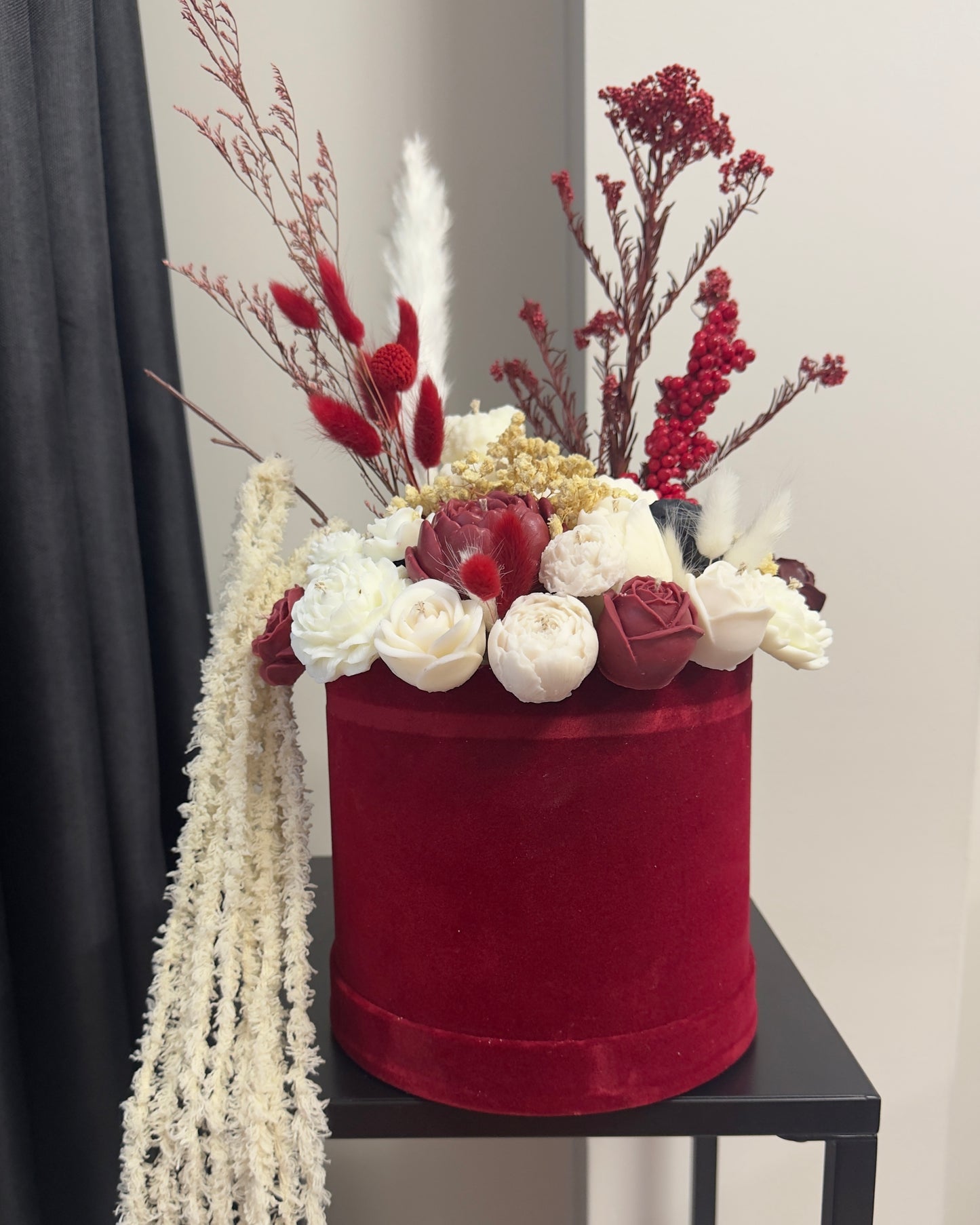 Букет от свещи в кадифена кутия - Бордо